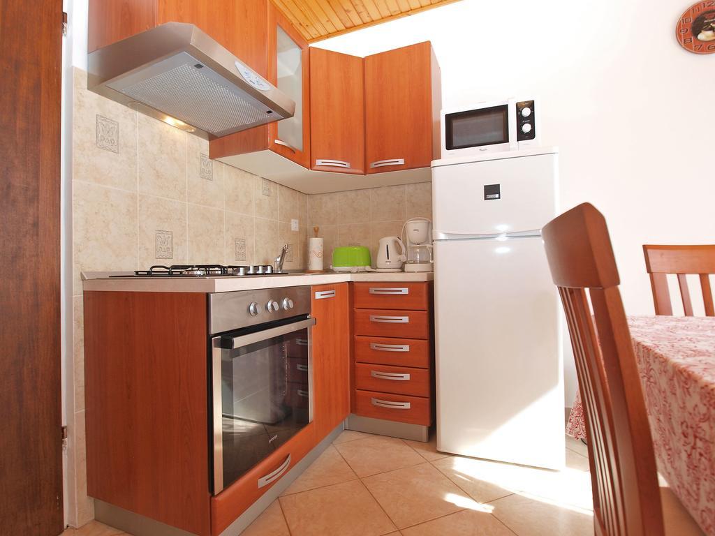 House Sandra 1430 Peresiji Экстерьер фото